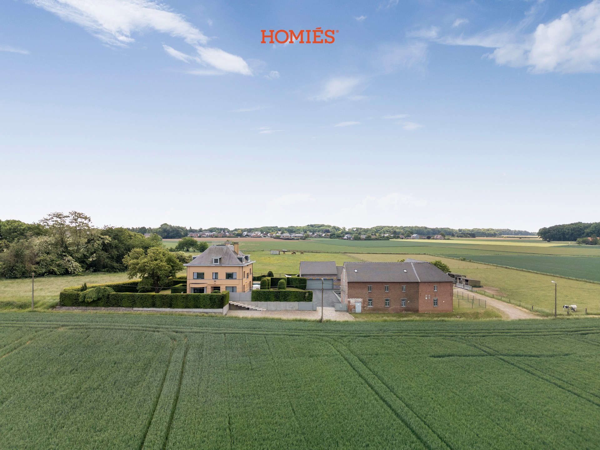 Prachtig kantoorgebouw & villa in groene omgeving